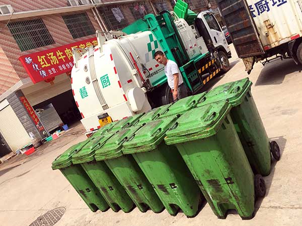 餐厨垃圾装车
